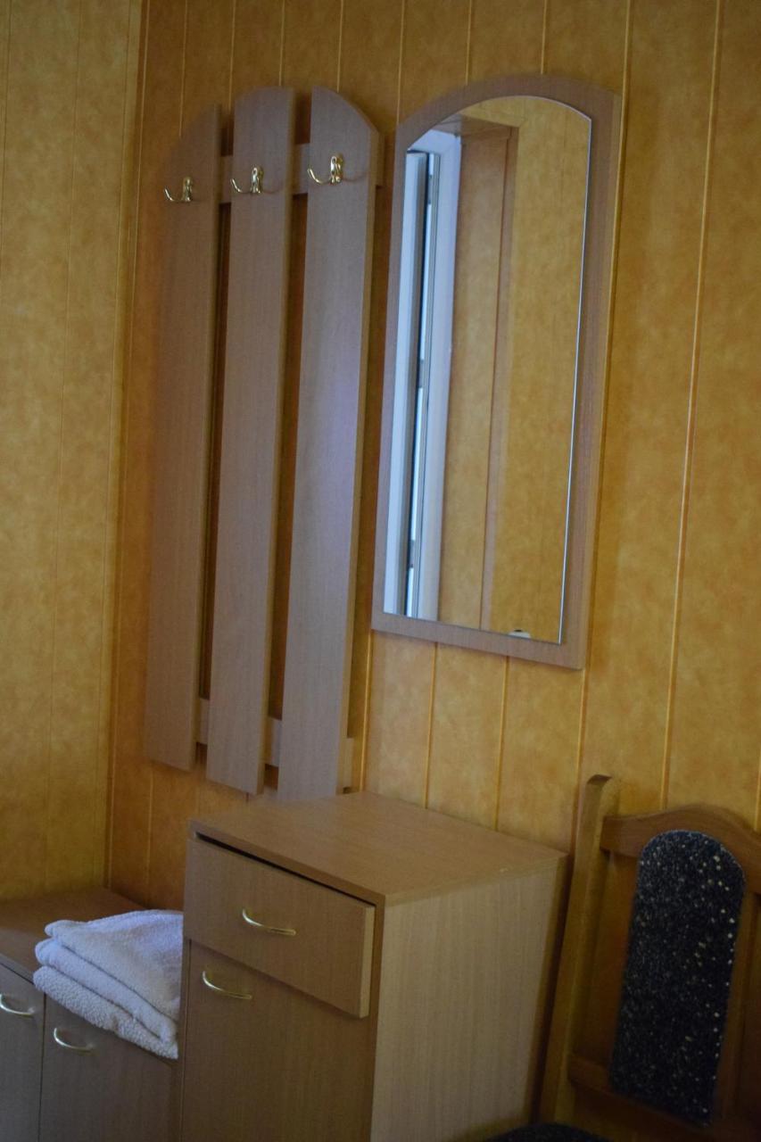Hotel Constancia Kamianets-Podilskyi Exterior foto