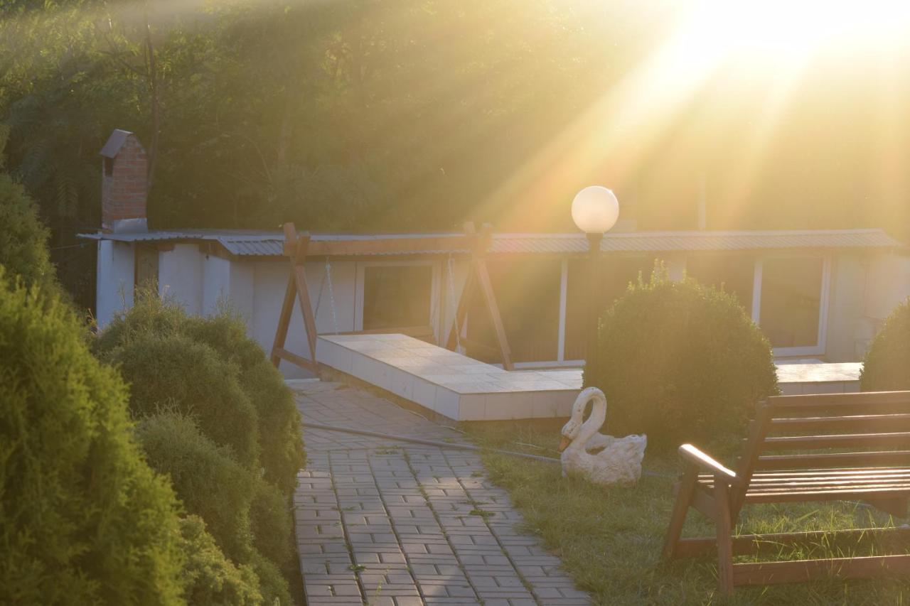 Hotel Constancia Kamianets-Podilskyi Exterior foto